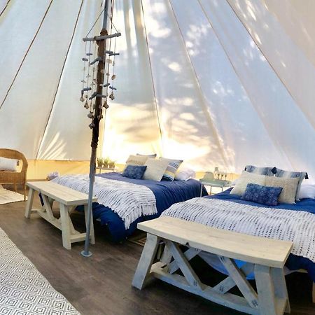 The Happy Bell Tent Nanaimo Dış mekan fotoğraf